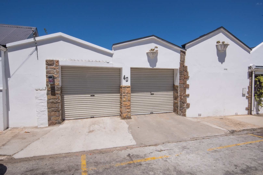 6 Bedroom Property for Sale in Port Elizabeth Central Eastern Cape